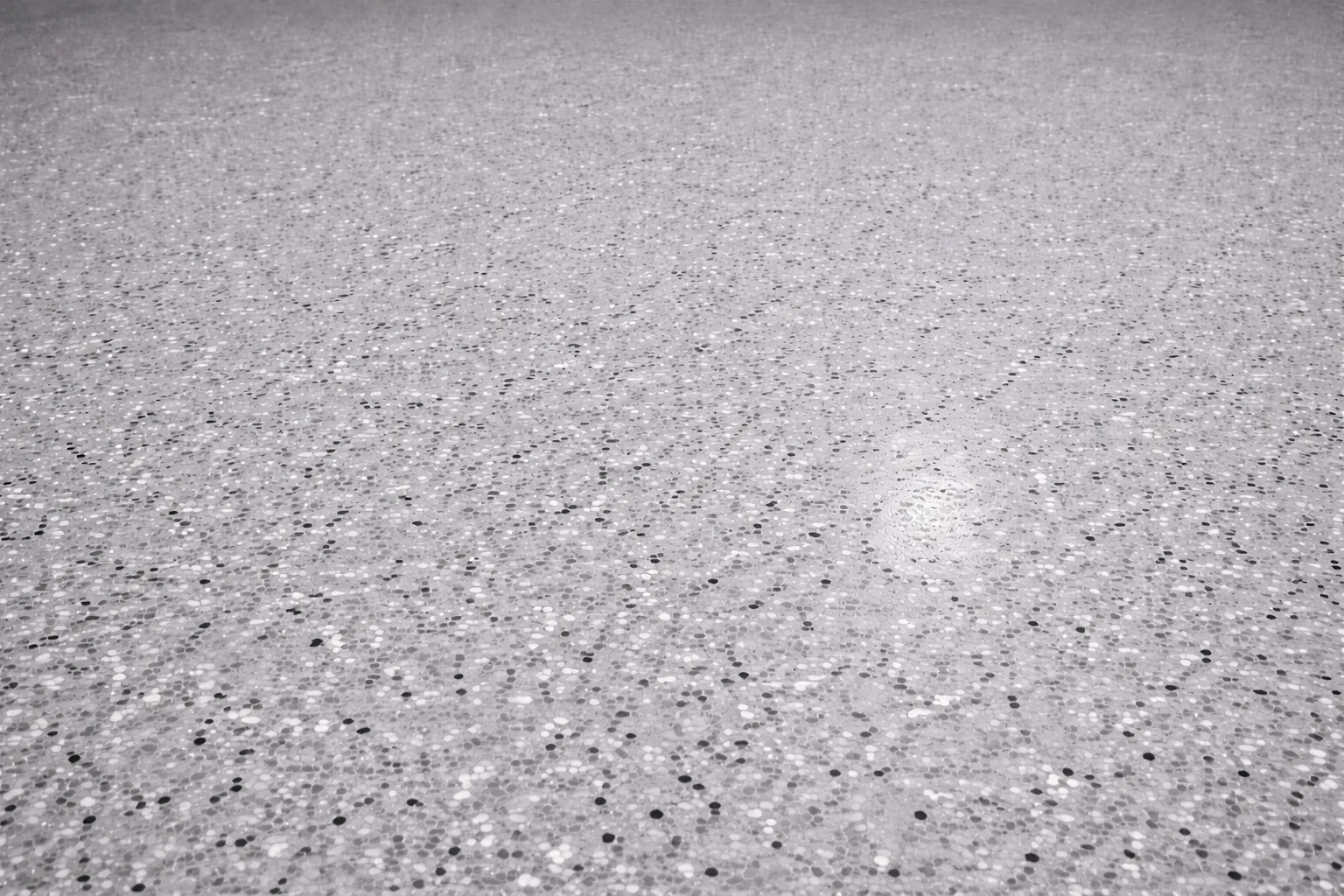 Flake chip epoxy floor coating texture