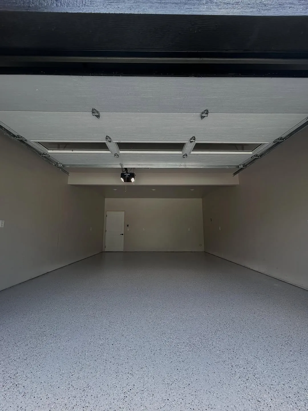 Garage floor epoxy coating